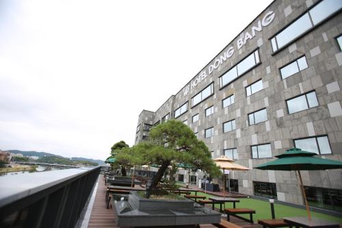 Dongbang Hotel in Jinju-si