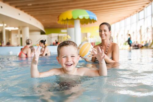 Hotel Sonnenpark & Therme (included) - image 10