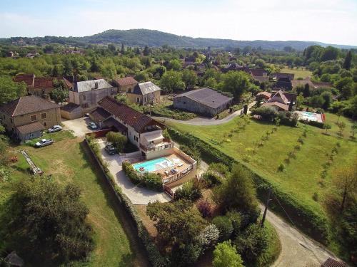 Holiday Home Right On The River Bank With Private Swimming Pool In Saint Julien De Lampon