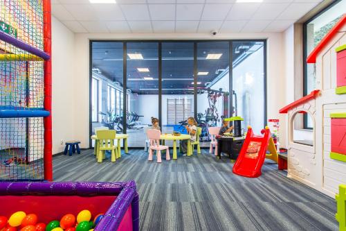 Feniks SPA Apartaments 12 by Jantar Apartamenty Kołobrzeg (Feniks SPA Apartaments 12 by Jantar Apartamenty Kolobrzeg) in ปอดตเชเลอ