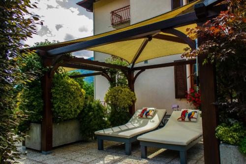 Iekārtas, La casa rosa in Sernio