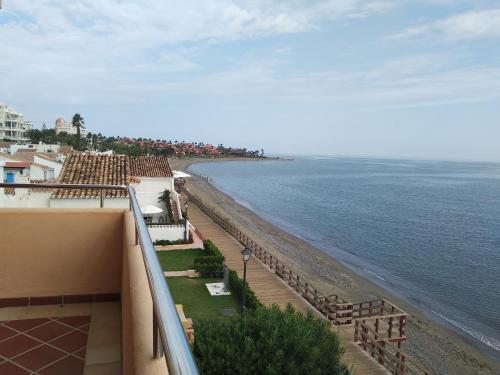 Casa Cachita-En 1ª línea de playa (Casa Cachita-En 1ª linea de playa) in กวลดัลมันซา