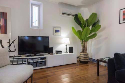 LovelyStay - Bairro Alto Terrace Wonder