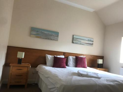 The Atherstone Red Lion Hotel - image 2