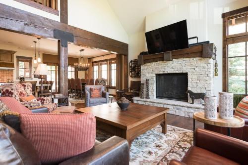 Silver Star #04 - 6 Bed Cottage - image 4
