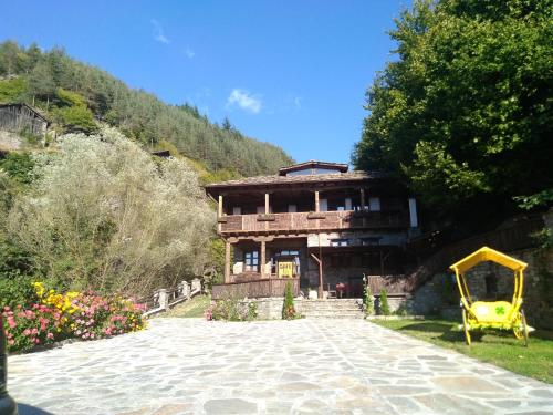 Kyshta za Gosti Gospodevi in Garmen