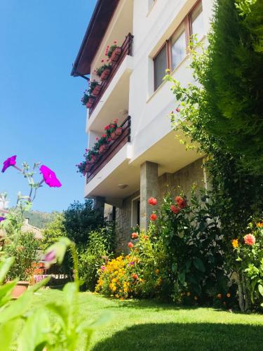 Kris Guest House - image 2