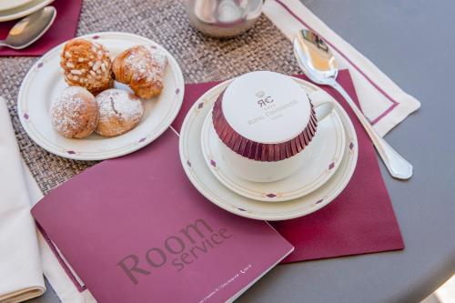 Hotel Royal Continental - image 12