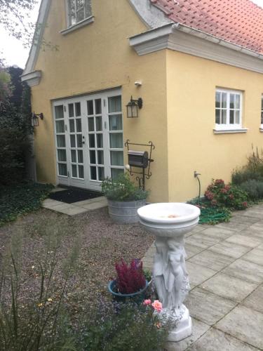 外部景觀, Solhaga Kullahalvön (Solhaga Kullahalvon) in 約斯托普