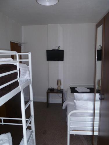 Belle Vue Hotel - image 5