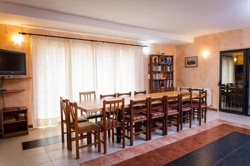 設施, Can Serrallonga in 卡莫斯