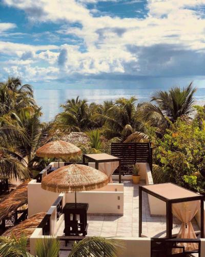 Caribbean Beach Cabanas - A PUR Hotel Placencia