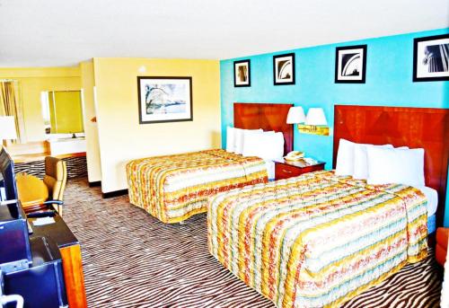 Flagship Inn & Suites in Groton, USA
