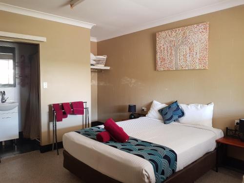 Μπάνιο, Beagle Motor Inn in Κατρίν