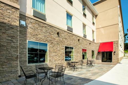บริการและสิ่งอำนวยความสะดวก, Comfort Suites Fishkill near Interstate 84 in ฟิชคิลล์ (NY)