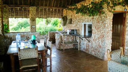 Restorāns, Mango Lodge MSAMBWENI in Msambweni