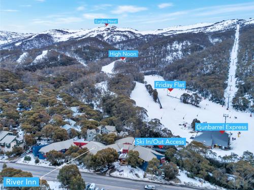 The River Inn Thredbo in เธรดโบวิลเลจ