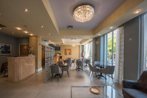 酒吧/高級酒吧, Grand Olympic Hotel Loutraki in 路特奇
