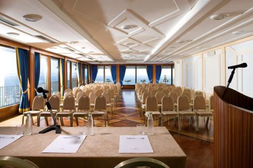 Hotel Royal Continental, Neapol (fotografie 9)