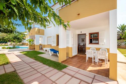 Two-Bedroom Apartment image 6