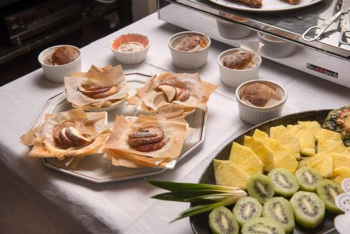 Palm Gallery Hotel - image 6