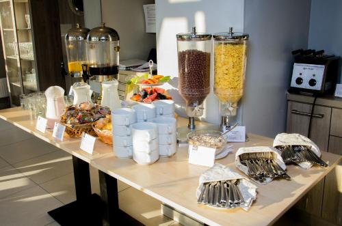 Raziotel Kyiv Yamska - image 5