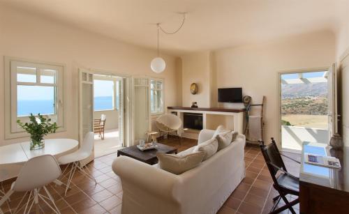 Villa Itis Luxury Suite with Balcony, Panoramic View & Jacuzzi