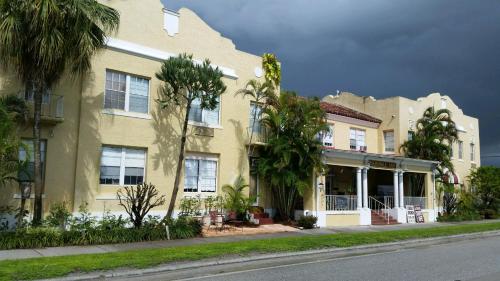 Seminole Inn