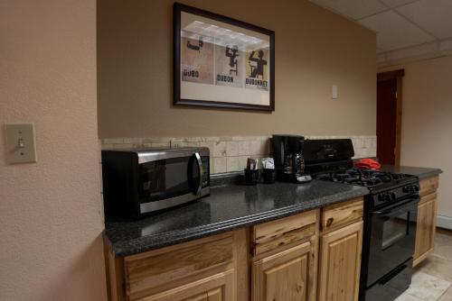 Silver Moon Inn - image 12