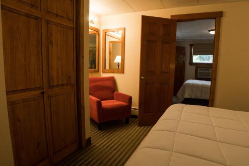 Silver Moon Inn - image 9