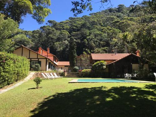 Zunanjost, Fachoalto Budget in Fazenda Inglesa