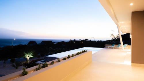 Terraza/balcón, VillaCasaBella Ocean View-Private Pool-Up to 12 Guests in Willibrordus