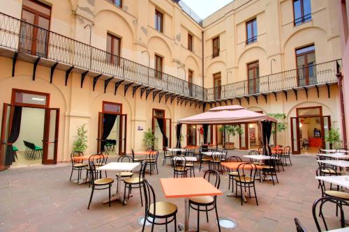 Restaurant, Hostel Marina in Cagliari