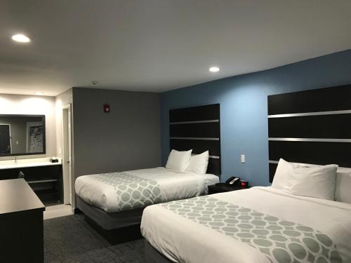 Standard Queen Room with Two Queen Beds - Non-Smoking