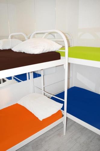 1 bunk bed