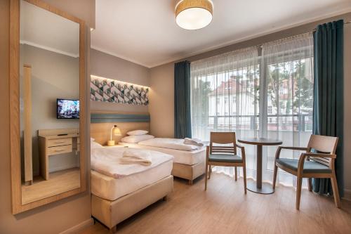 2 twin beds