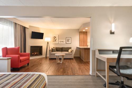 Country Inn & Suites by Radisson, La Crosse, WI