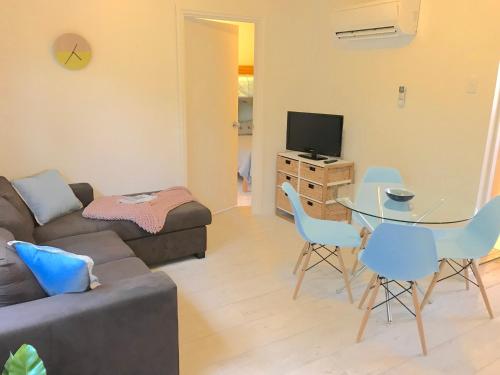 Smugglers Resort-Style Apartments