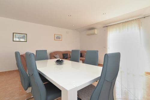  Apartment Patricia 1756 in Pula