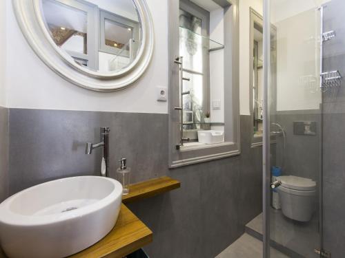 Historical Lisbon Apartments - image 3