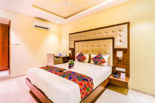 FabExpress Adlon Andheri East