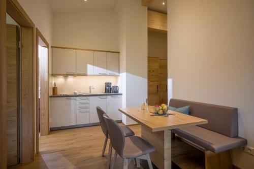 Konyha, Beim Rohrer in Rattenbach