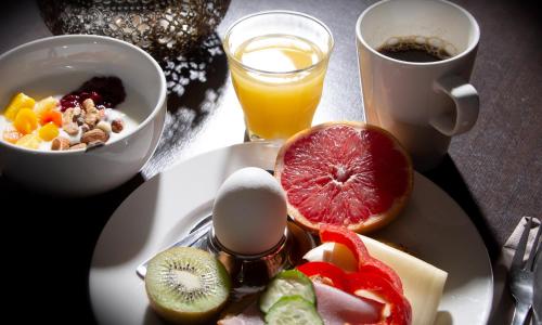 อาหารและเครื่องดื่ม, Sure Hotel by Best Western Algen in เอิสเตอชุนด์