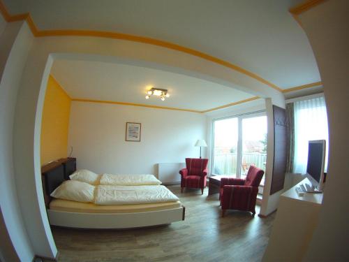 Double Room image 10