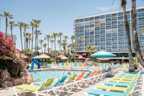 Isla Grand Beach Resort - 숙소 외관