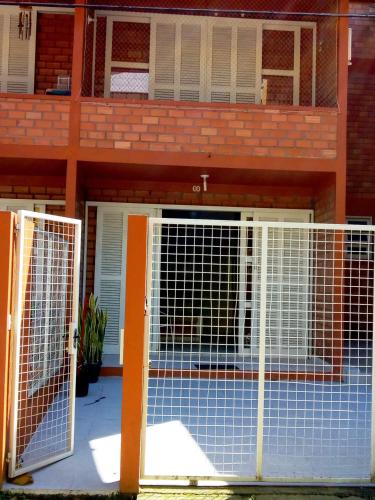 Casa na quadra da praia (Residencial Barbara)