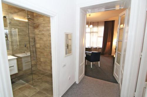 Hearth of Belgrade apartment - image 12