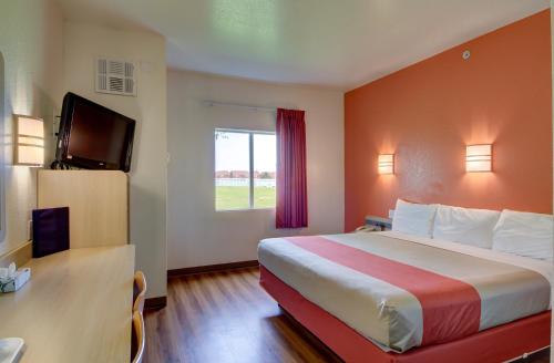 Motel 6-El Reno OK - image 2