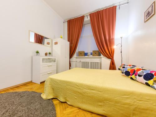 Raykin's Old Town House - image 4