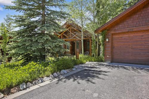 Abode at Moosehead Cabin Teton Village (WY)
